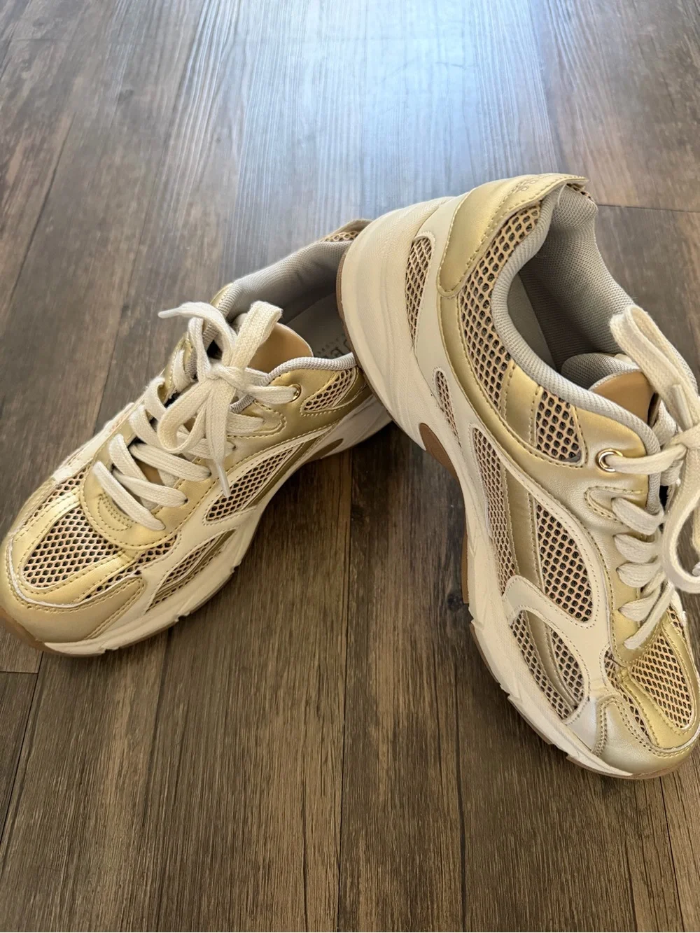 Guess Metallic Gold White Mesh Running Sneakers Tennis Shoes Athleisure Y2K 8